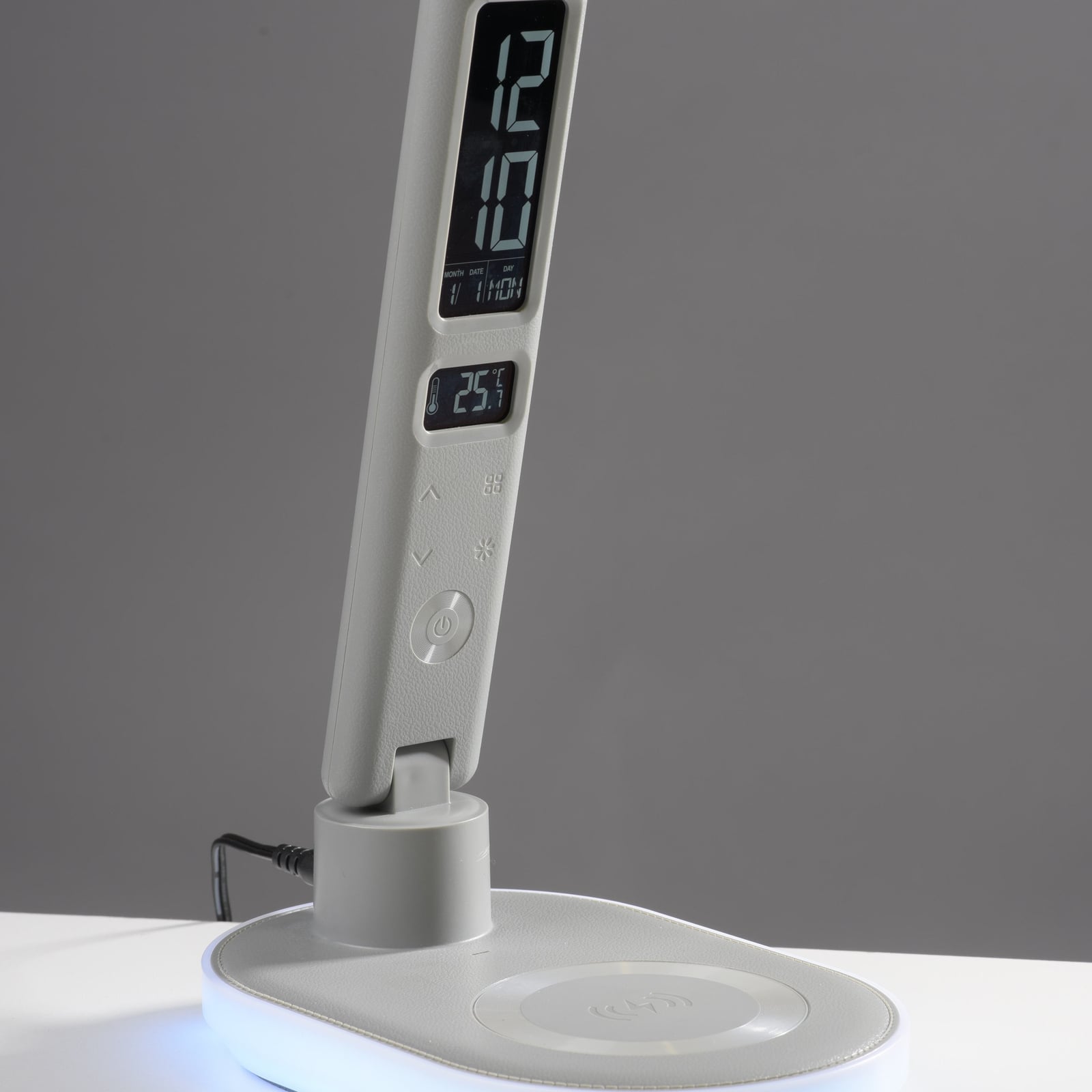 LED bordlampe Tina CCT RGB dimbar hvit 54 cm nærbilde av USB-port