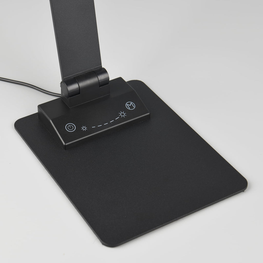 LED bordlampe Travis dimbar CCT touch USB svart matt viser USB-porter