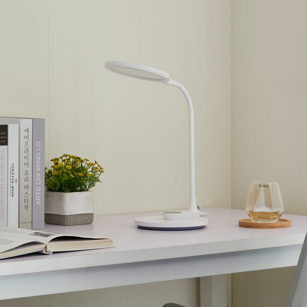 Detalj av LED bordlampe Valtaria dimbar hvit CCT 7,2W