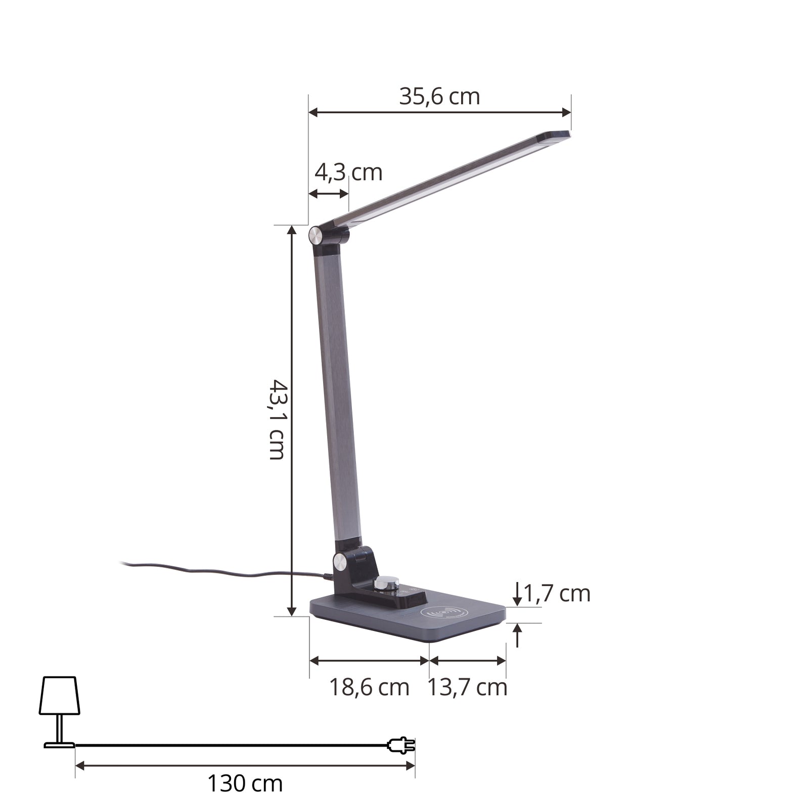 LED bordlampe Valtaris CCT dimbar grå aluminium 43 cm montert på skrivebord