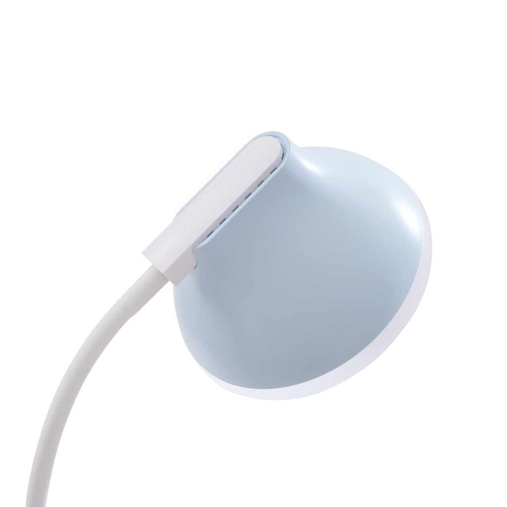 LED bordlampe Zephyra blå CCT dimbar montert på skrivebord
