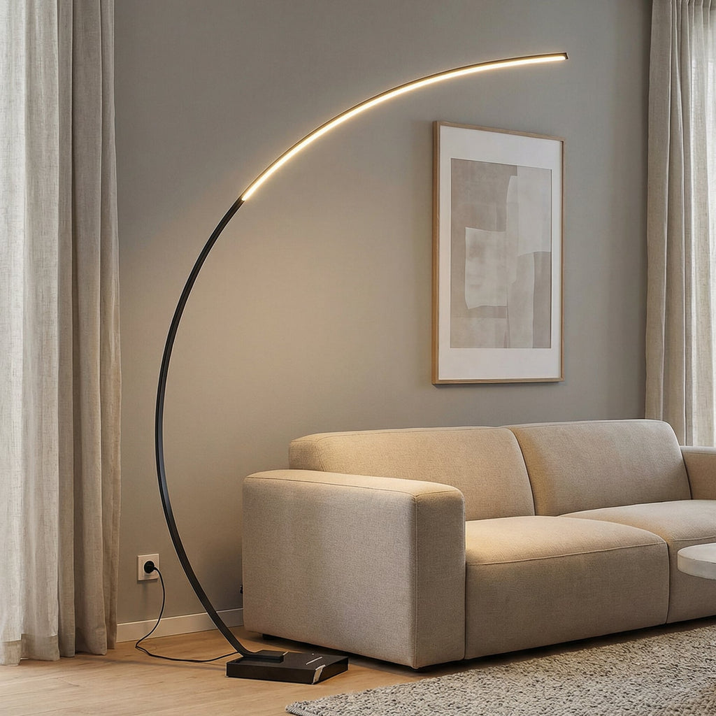 LED buegulvlampe Kendra svart aluminium marmor helhetlig oversikt