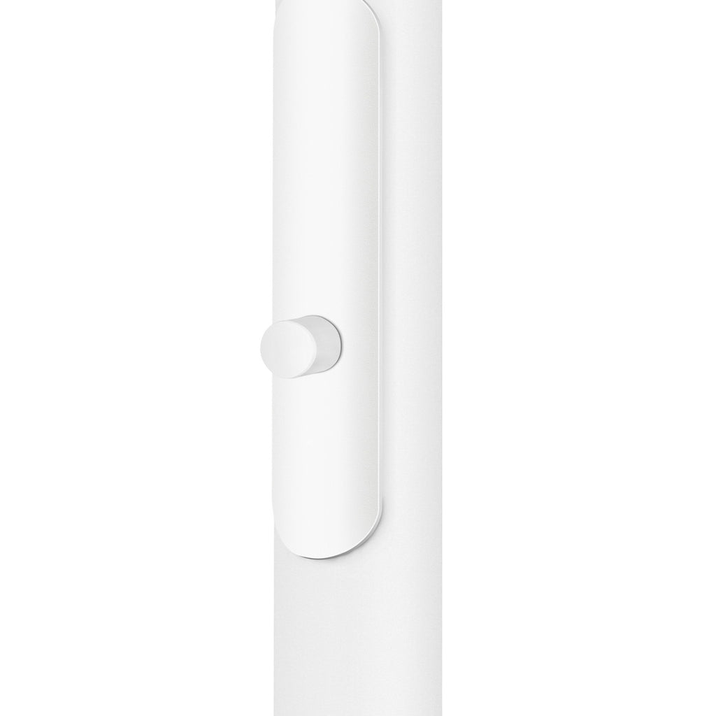 LED buegulvlampe One Bow FL hvit stål helhetsbilde