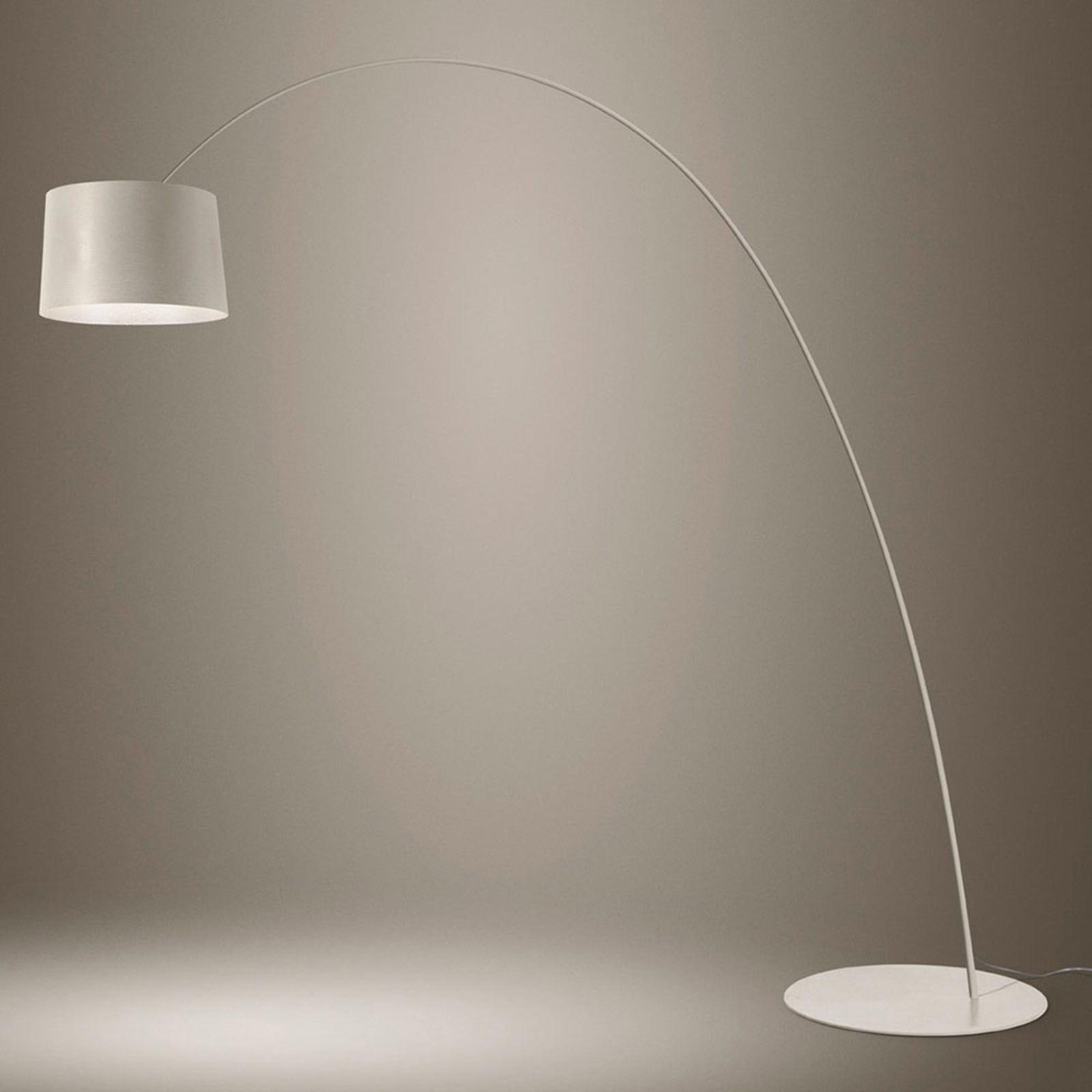 Bakside av LED buegulvlampe Twiggy Elle greige dimbar