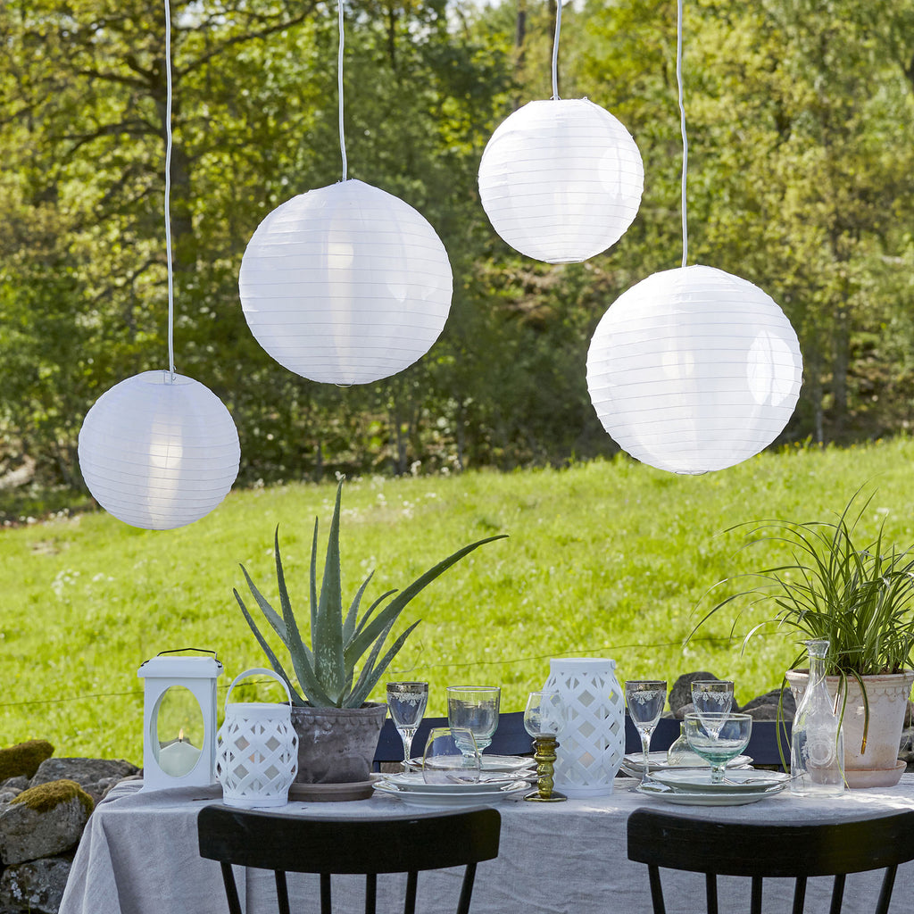 Montert LED dekolykt Flamme lanternform hvit 23 cm batteridrevet i rom