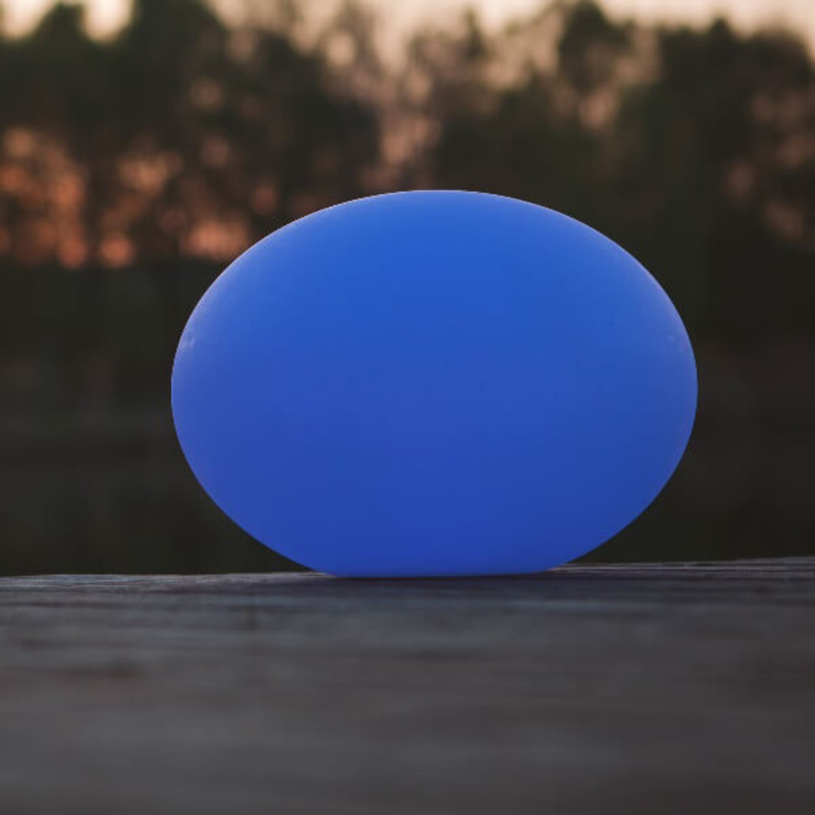 LED-dekorlampe Flatball L flytende bakside