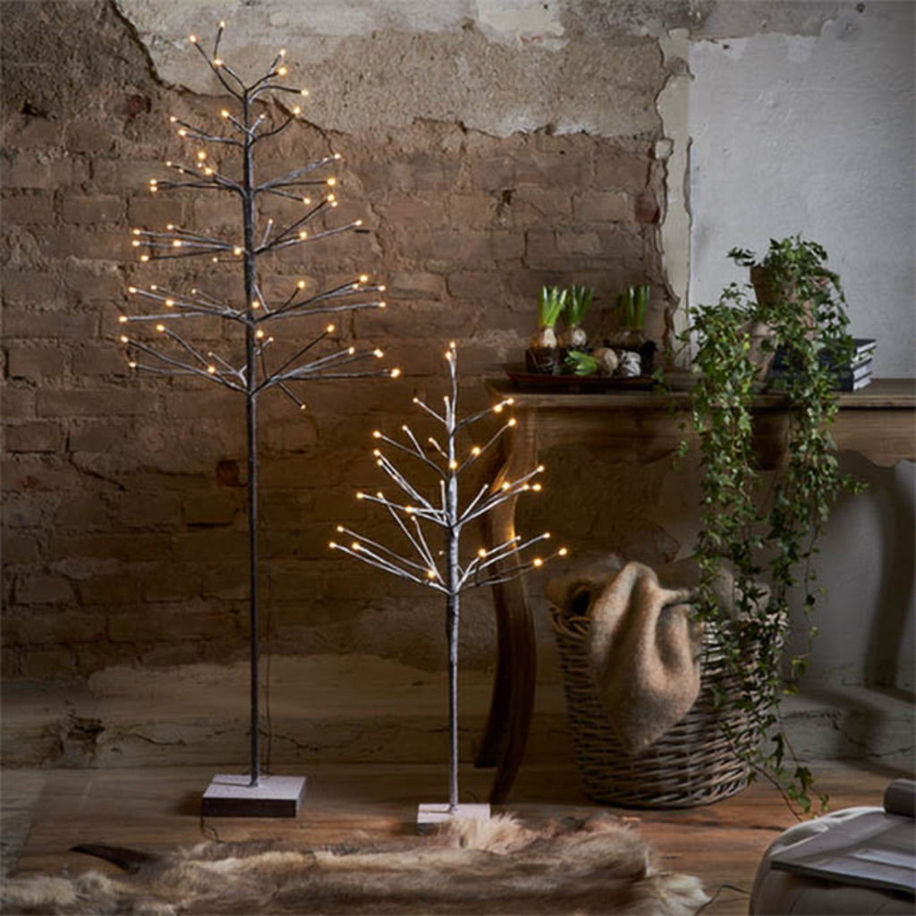 Detalj av LED dekotre Snowfrost Tree brun metall 90 cm