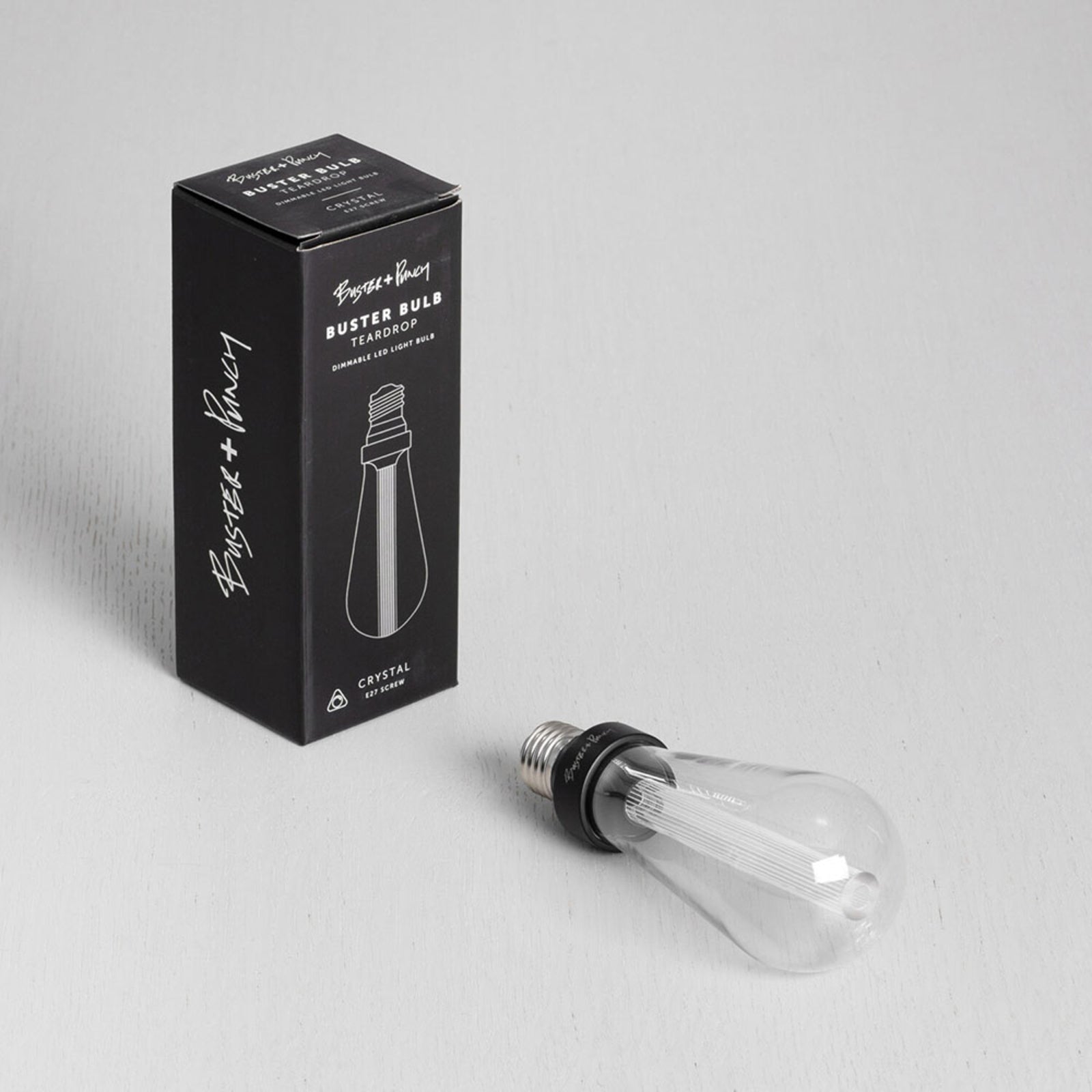 LED dråpeformet filamentpære E27 3,5W 2500K amber dimbar - Buster + Punch nærbilde