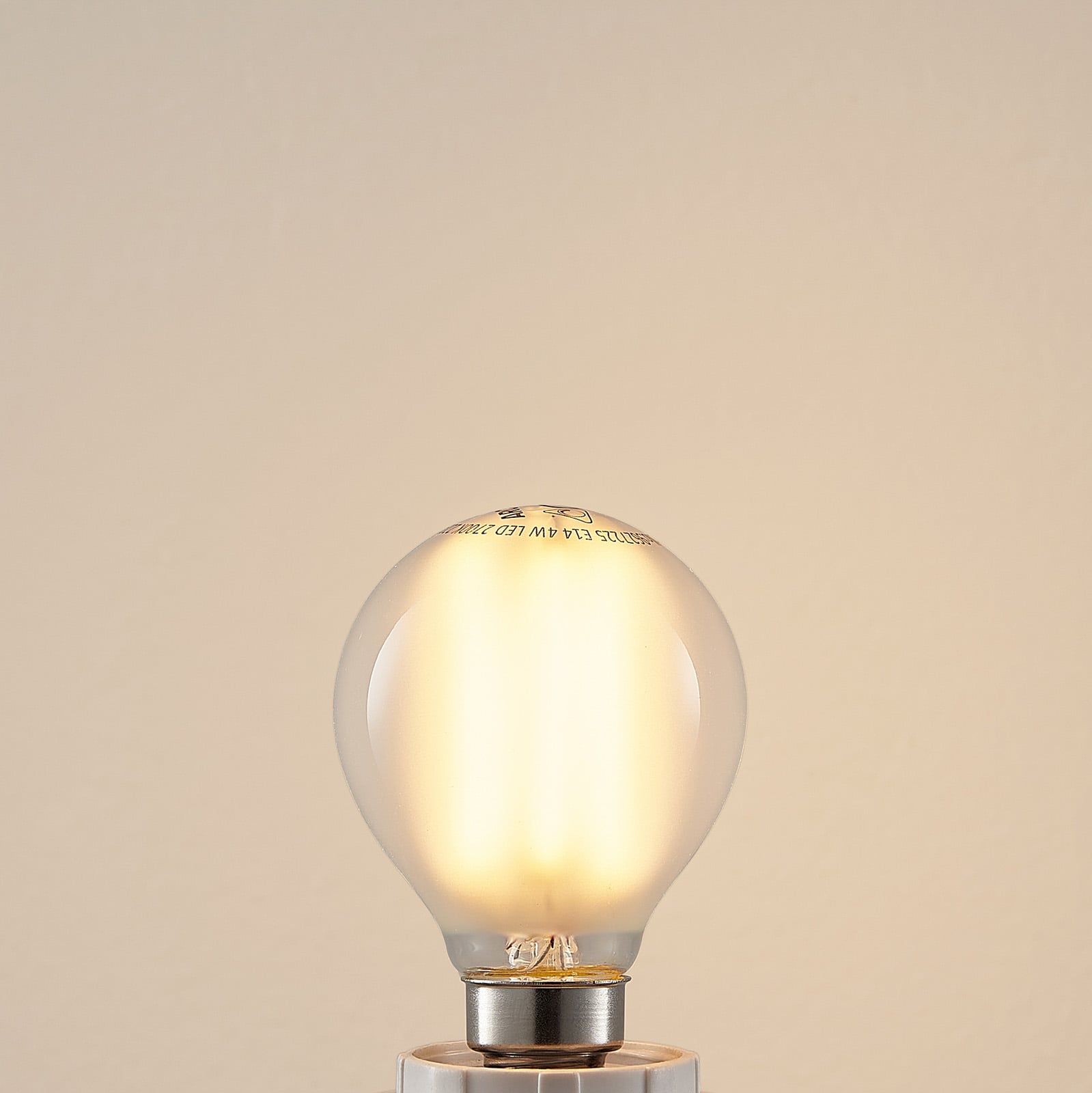 LED dråpeformet pære E14 4W matt 2700K dimbar 470lm Arcchio nærbilde