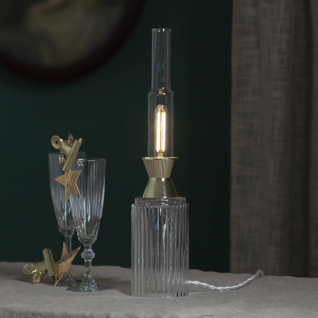LED filamentpære E14 2W 2700K Ra90 dimbar rørform klar montert