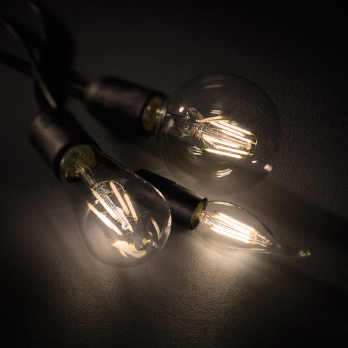 Detalj av LED filamentpære E14 dråpeform 4W 2700K Switch Dim