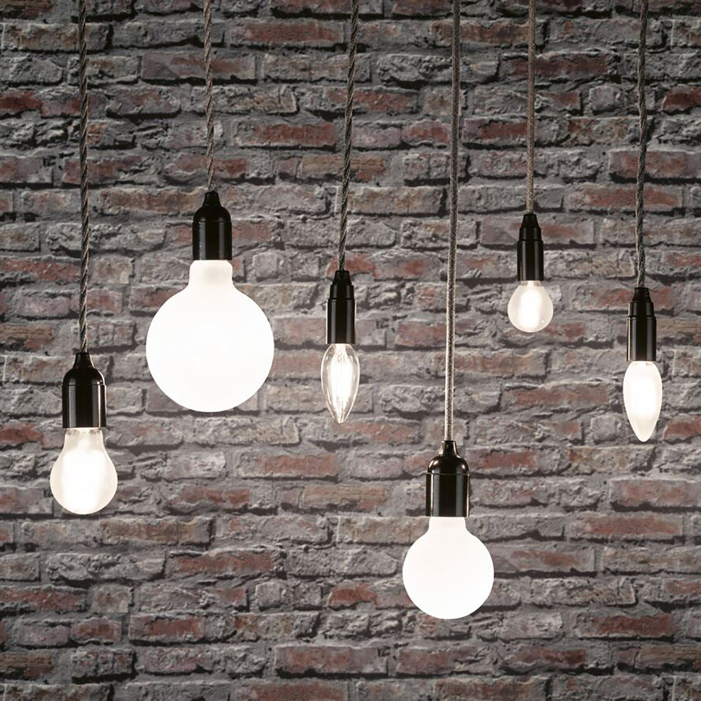 Detalj av LED filamentpære kronelysform E14 4,8W 4000K klar Paulmann