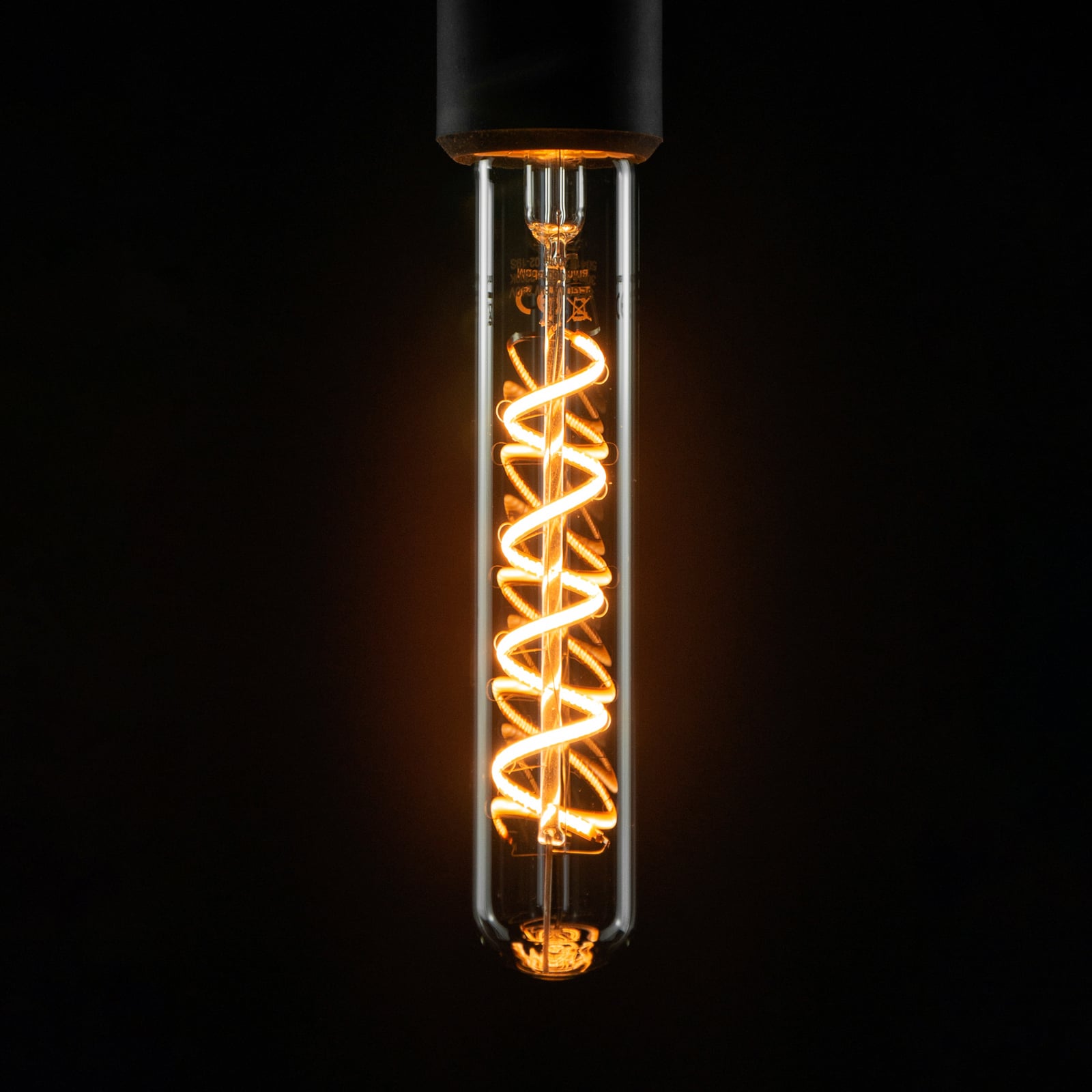LED filamentpære Tube Curved E27 6,5W 1900K dimbar nærbilde av filament