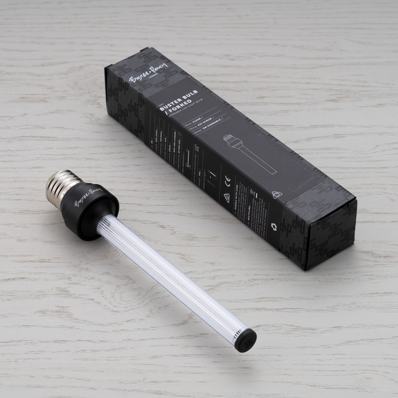 LED filamentpære Tube E27 5W 2700K dimbar klar - Buster + Punch montert i lampe
