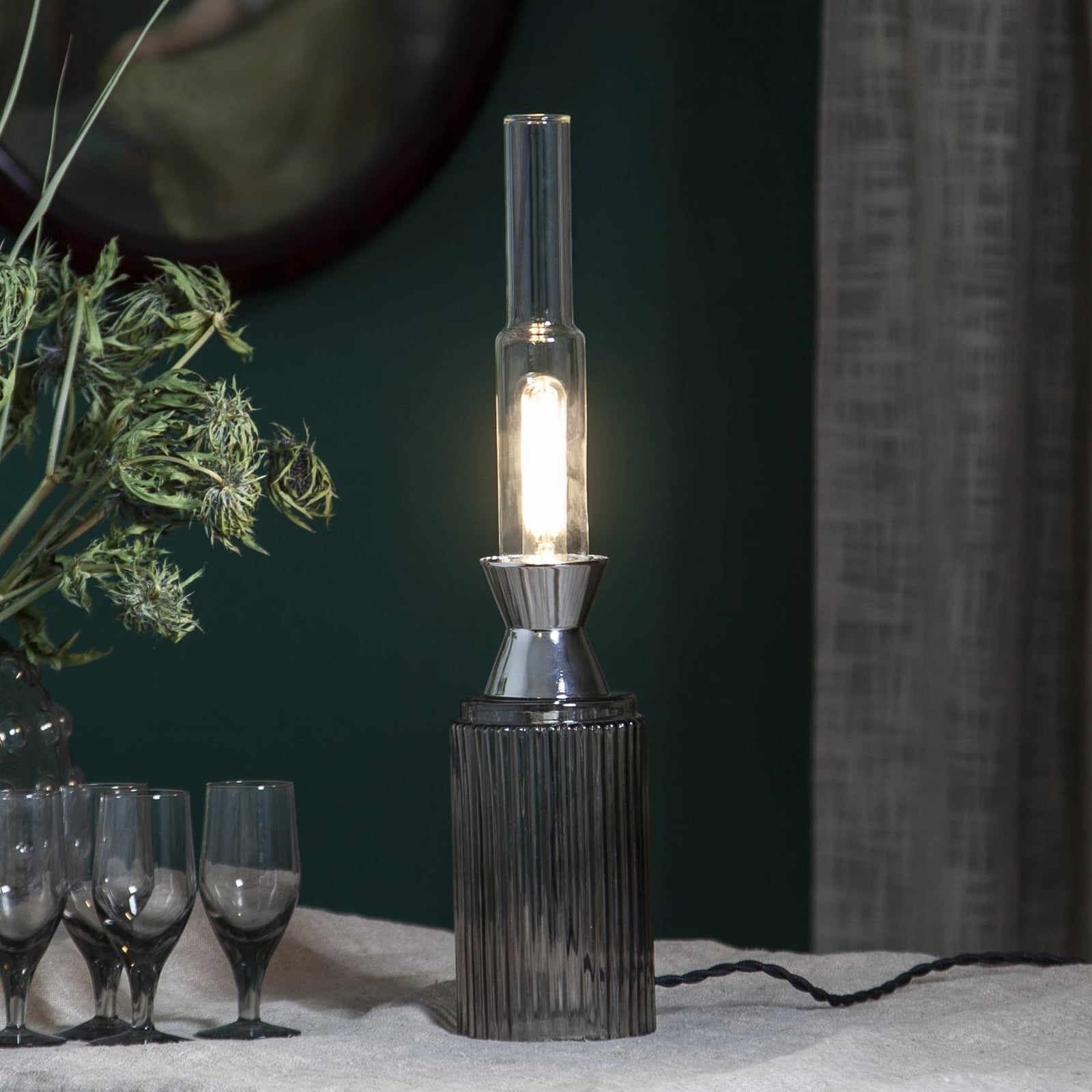 LED filamentpære E14 3,3W 2700K rørform Ra90 dimbar STAR TRADING montert