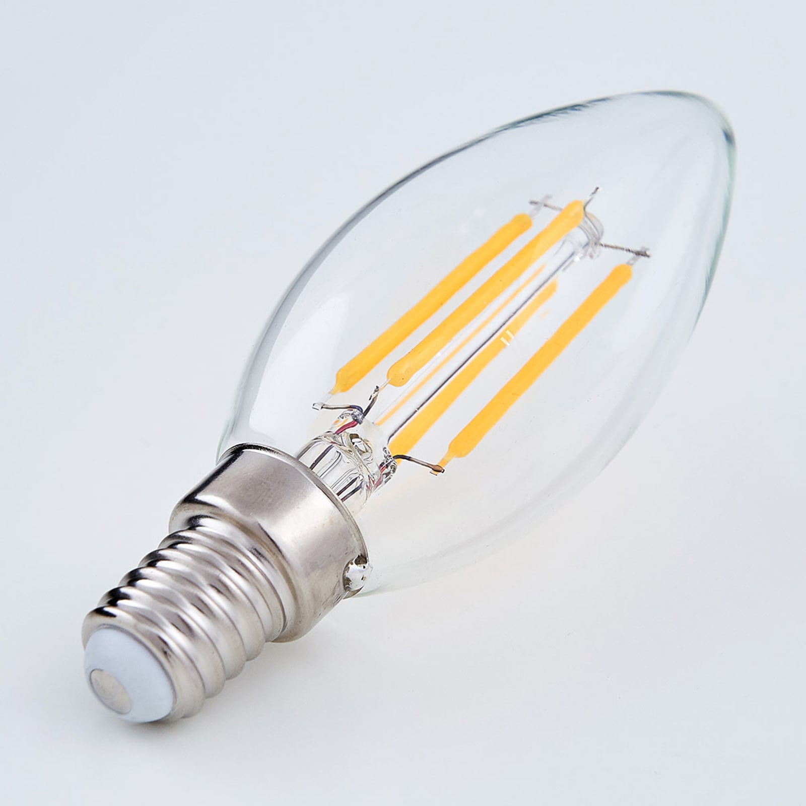LED filamentpære E14 kronelysform 4W 470lm 2700K klar detalj
