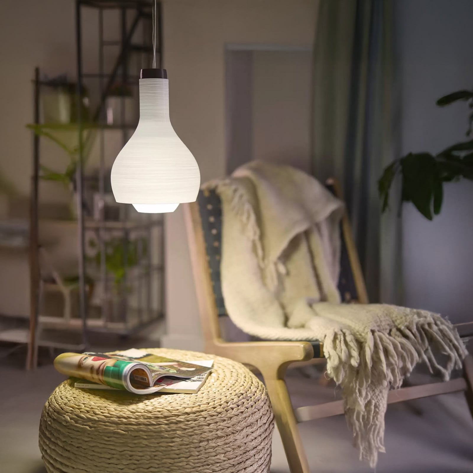 LED filamentpære E14 P45 4,3W 2700K klar 3-pakning - Philips pakket i eske