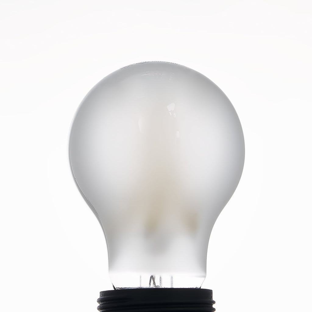 LED filamentpære E27 3,8W 2700K matt opal - Arcchio lysfordeling