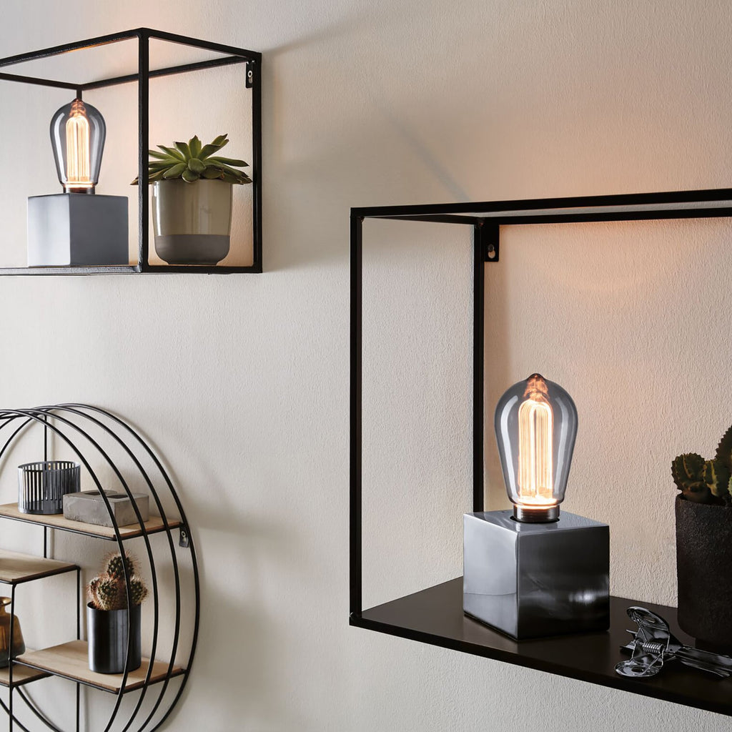 Montert LED filamentpære E27 3,5W 1800K ST64 røykfarget Paulmann i lampe