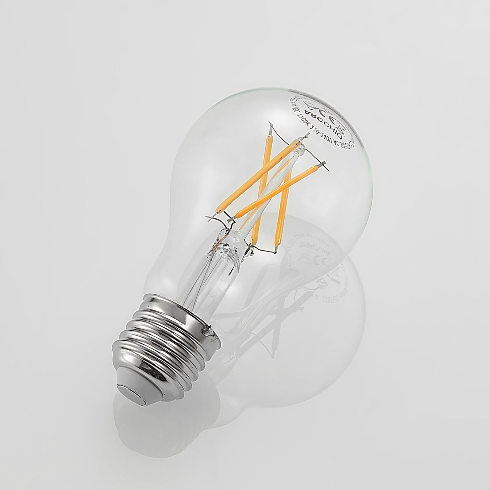 Detalj av LED filamentpære E27 4W 2700K dimbar klar pæreform Arcchio