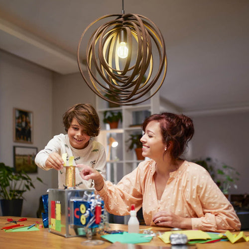 LED filamentpære E27 7,3W 2700K varmhvit klar 1535lm Philips bakside
