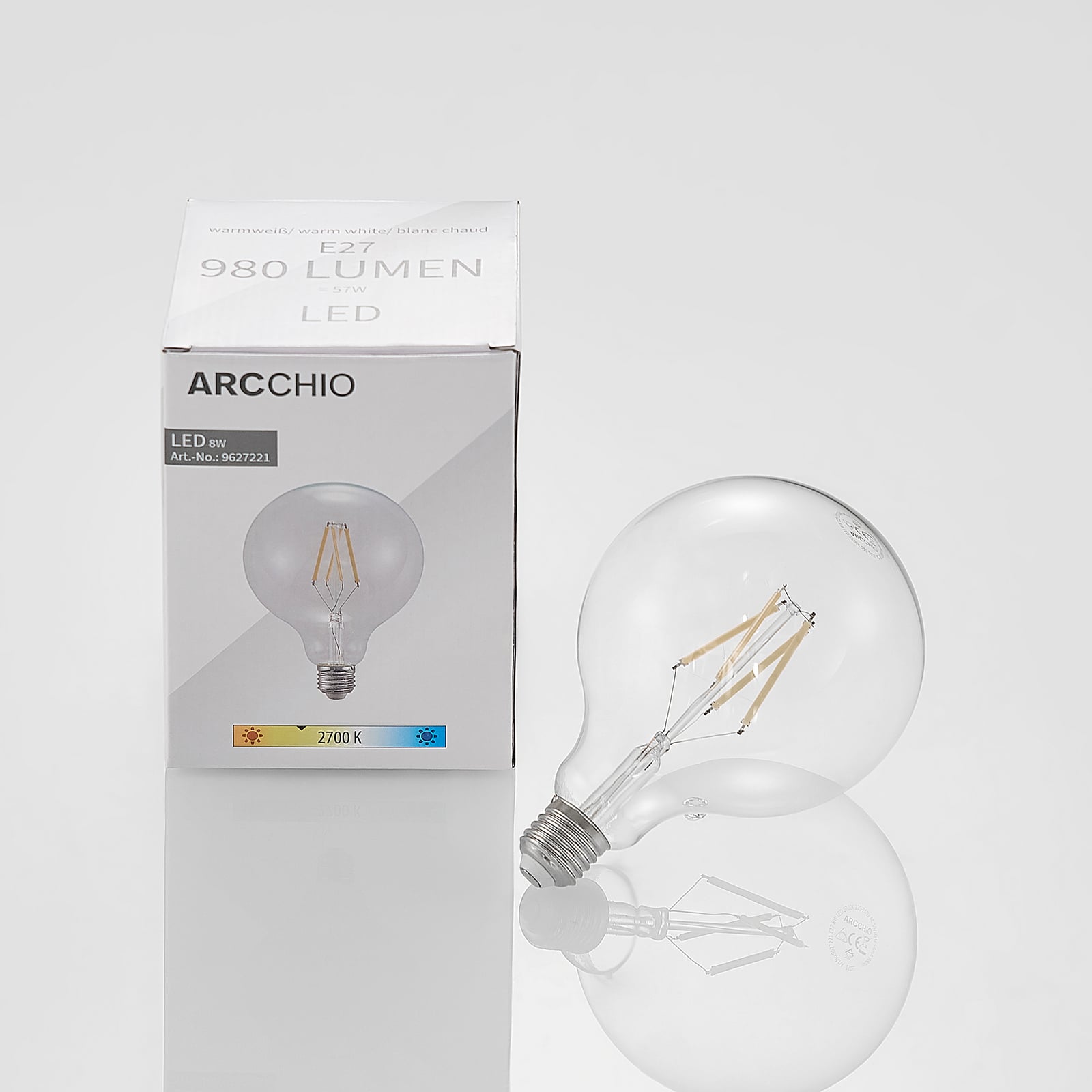 LED filamentpære E27 8W 2700K G125 globe dimbar klar - Arcchio montert i lampe