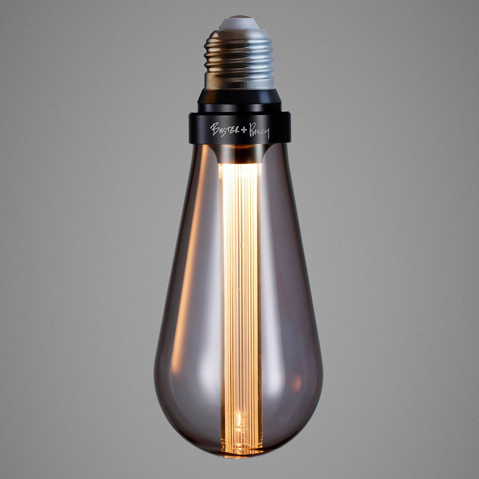 LED filamentpære E27 dråpeform røykfarget 2W dimbar - Buster + Punch detalj
