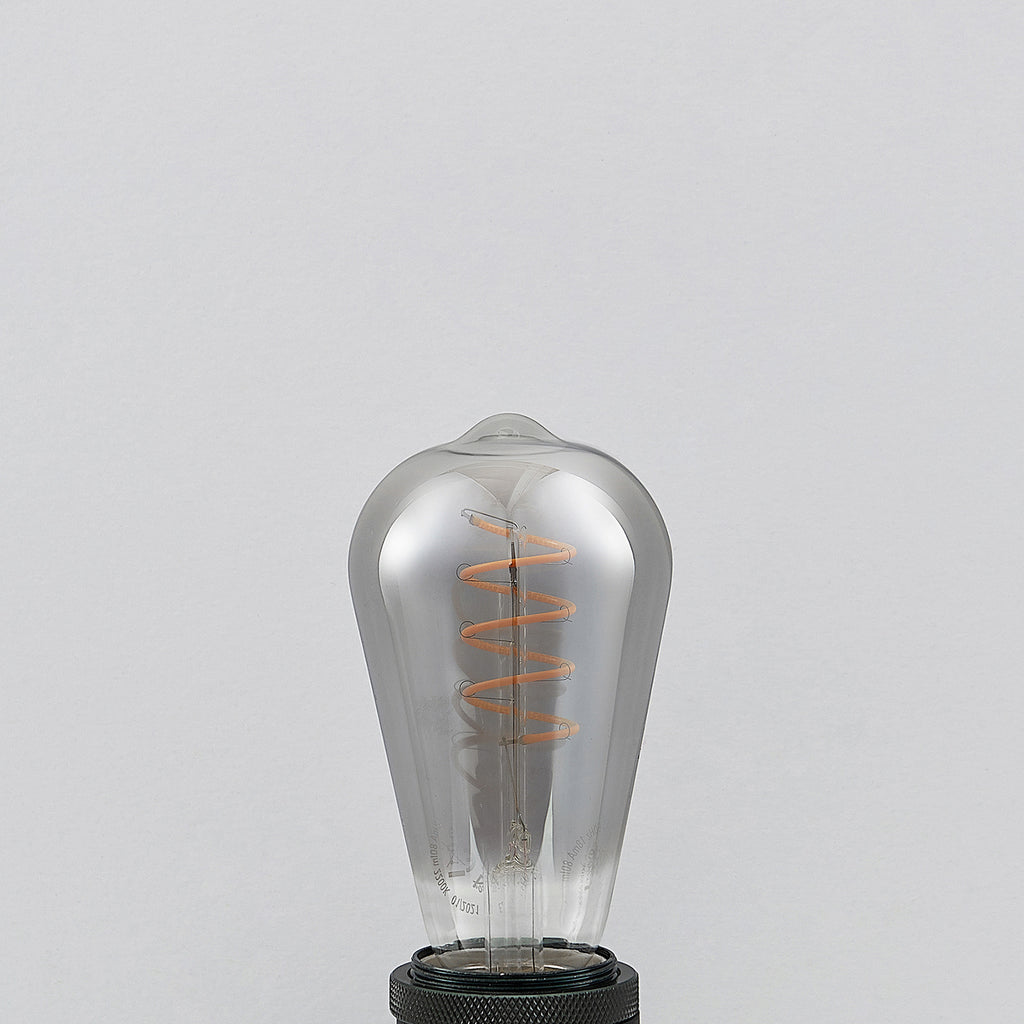 Montert LED filamentpære E27 ST64 4W røykfarget 1800K dimbar - Lucande i lampe