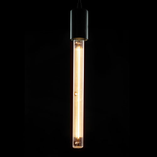 Detalj av LED filamentpære E27 T35 4,5W 2200K dimbar riflet glass