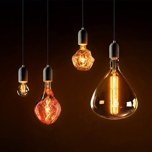 LED filamentpære Giant Drop E27 4W 1800K dimbar kobber nærbilde av filament