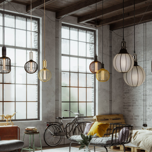 LED filamentpære Globe E27 3,5W 1800K dimbar svart detalj