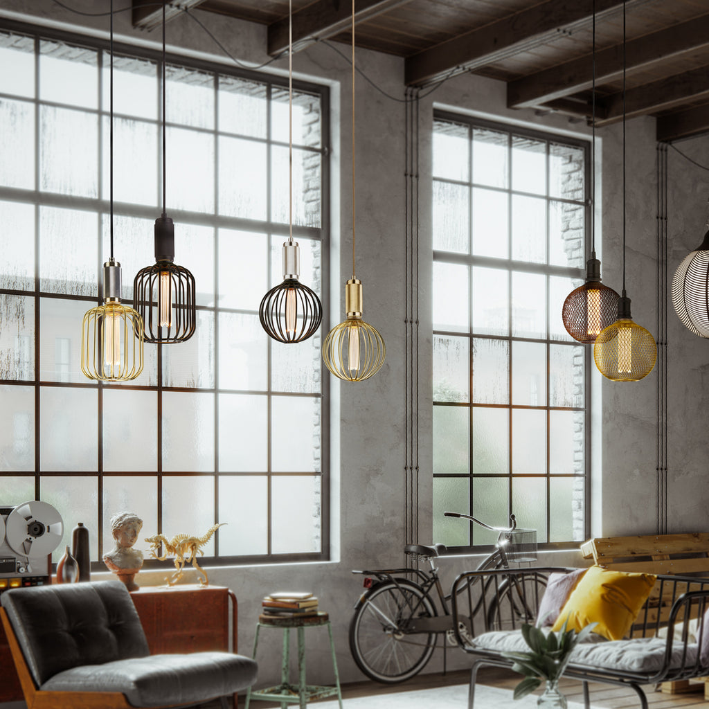 LED filamentpære Globe gull E27 3,5W 1800K dimbar nærbilde av filament