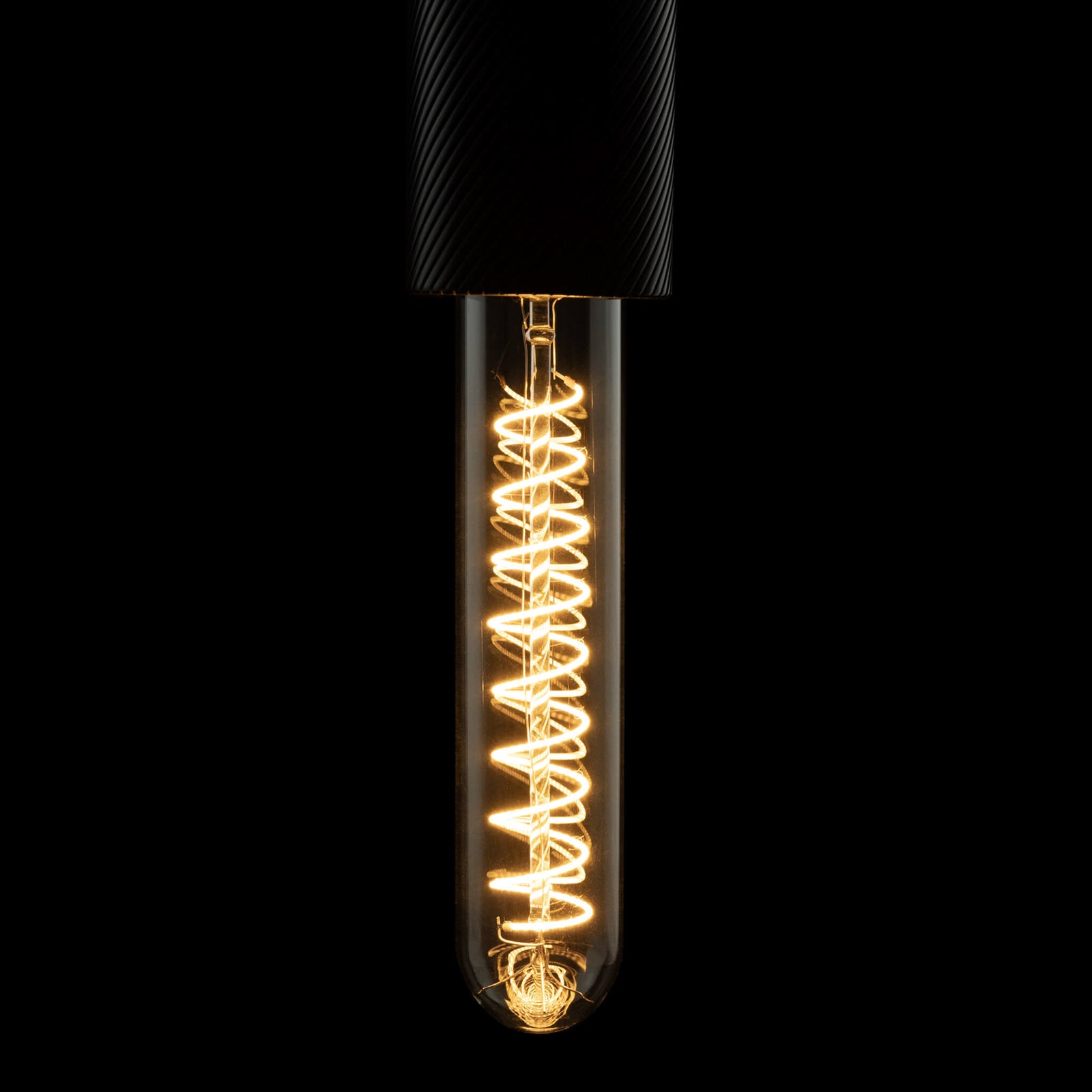 Detalj av LED filamentpære Tube E27 6,2W 2700K dimbar klar - SEGULA