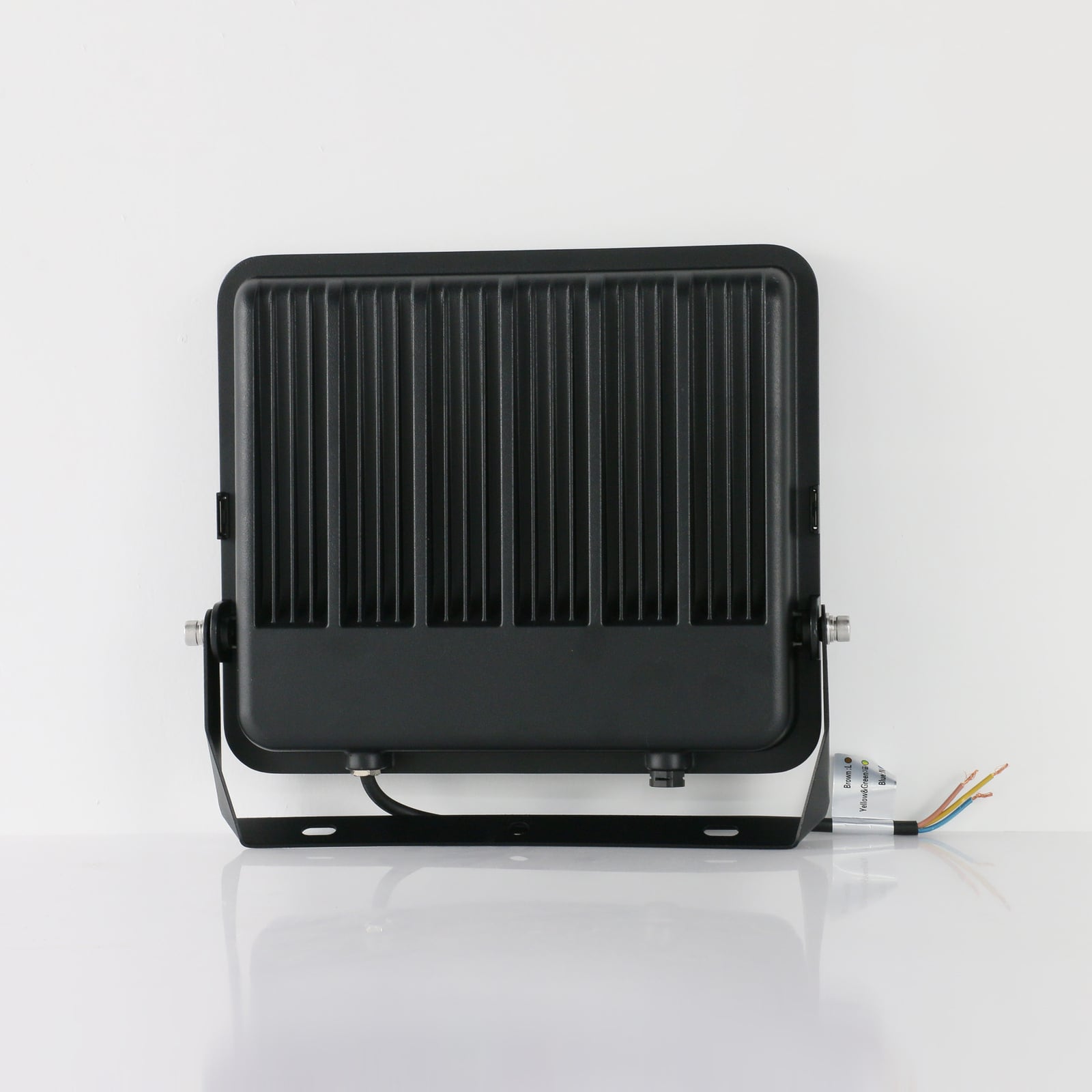 LED-flomlys Derby 2.0 150W 24000lm 4000K IP65 svart justerbar brakett