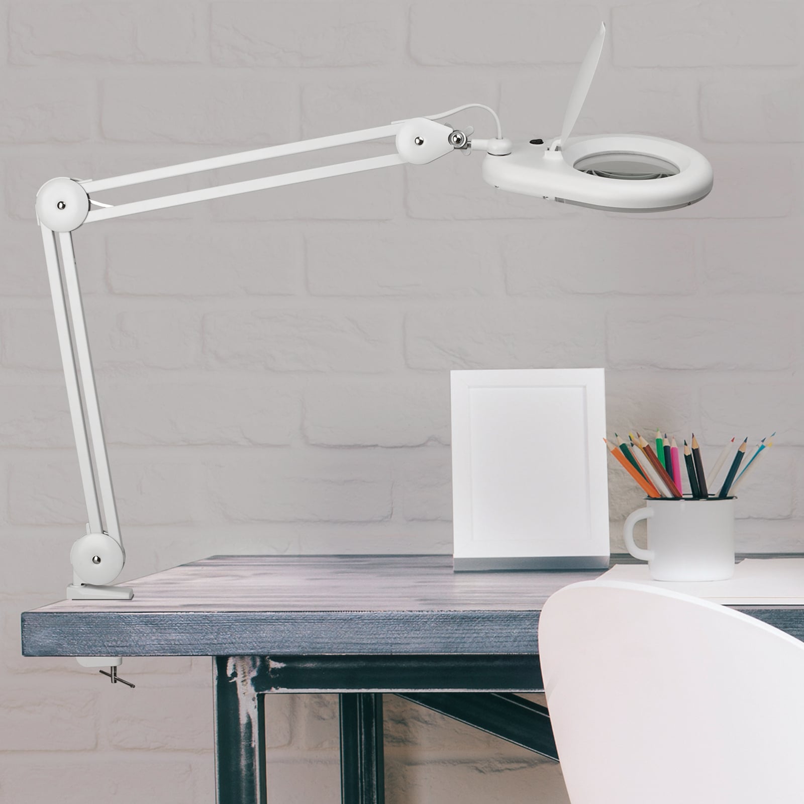 LED forstørrelseslampe MAULviso med klemme hvit 8W 50 cm forfra