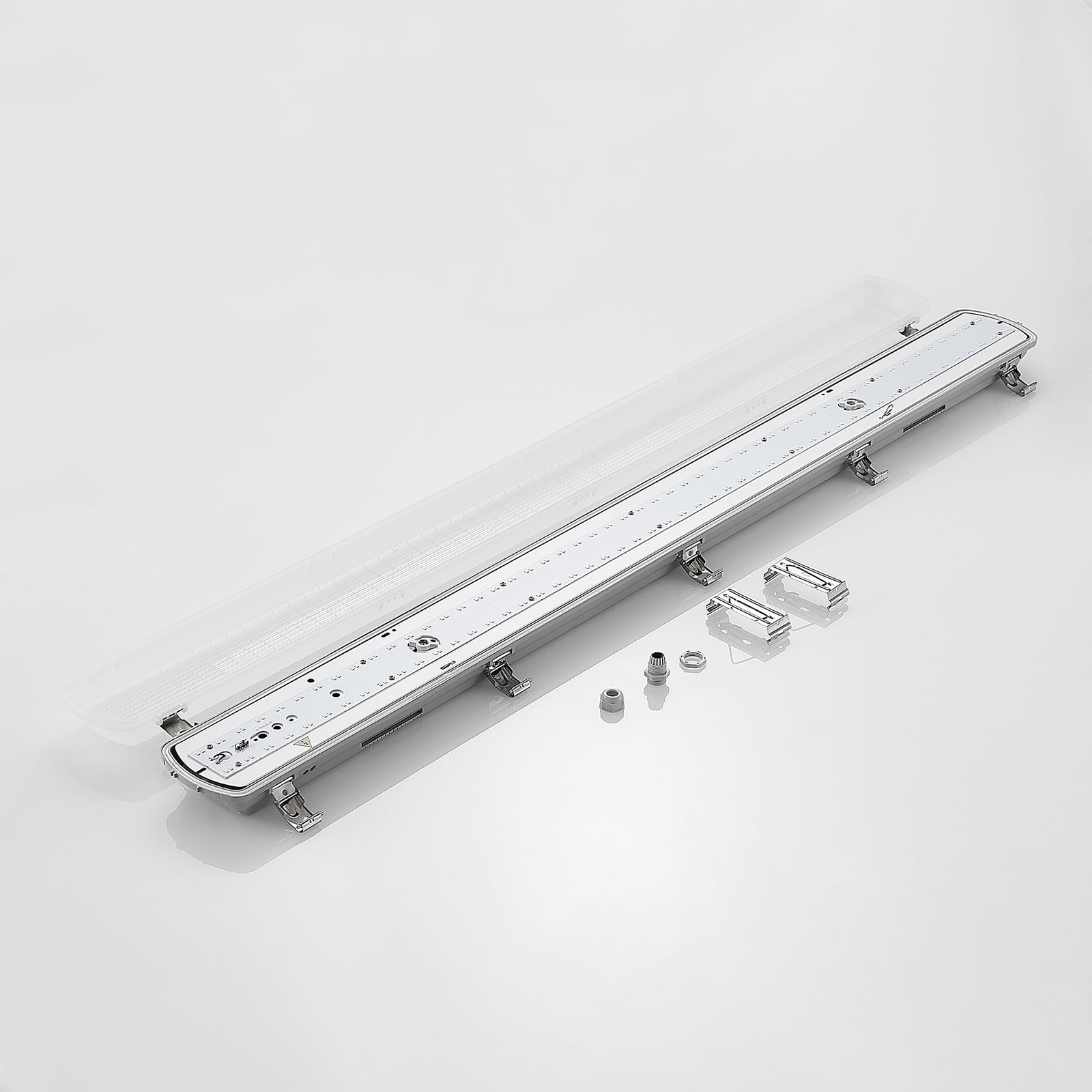 LED fuktroms-armatur Rao 121,5 cm 34W IP65 hvit lys i bruk
