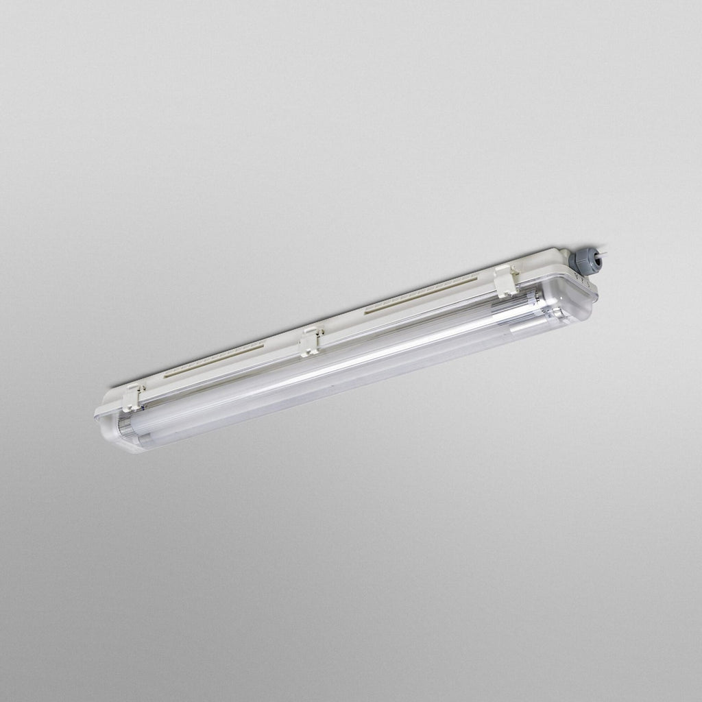 Nærbilde av LED fuktroms-armatur SUBMARINE PCR 68 cm 2x G13 T8 IP65 OSRAM LED-rør