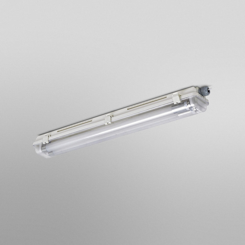 Nærbilde av LED fuktroms-armatur SUBMARINE PCR 68 cm 2x G13 T8 IP65 OSRAM LED-rør