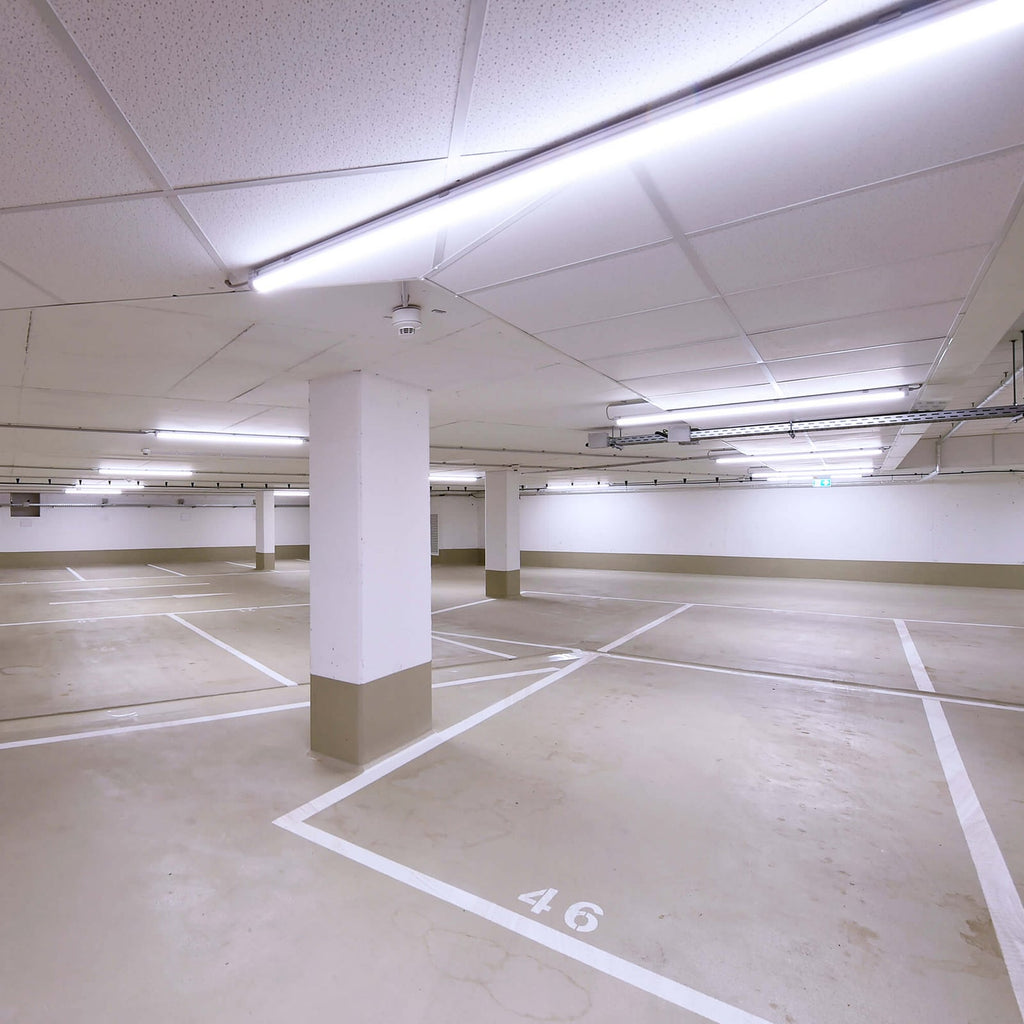 Detalj av LED fuktroms armatur Tri Proof 151 cm 30W 4000K IP65