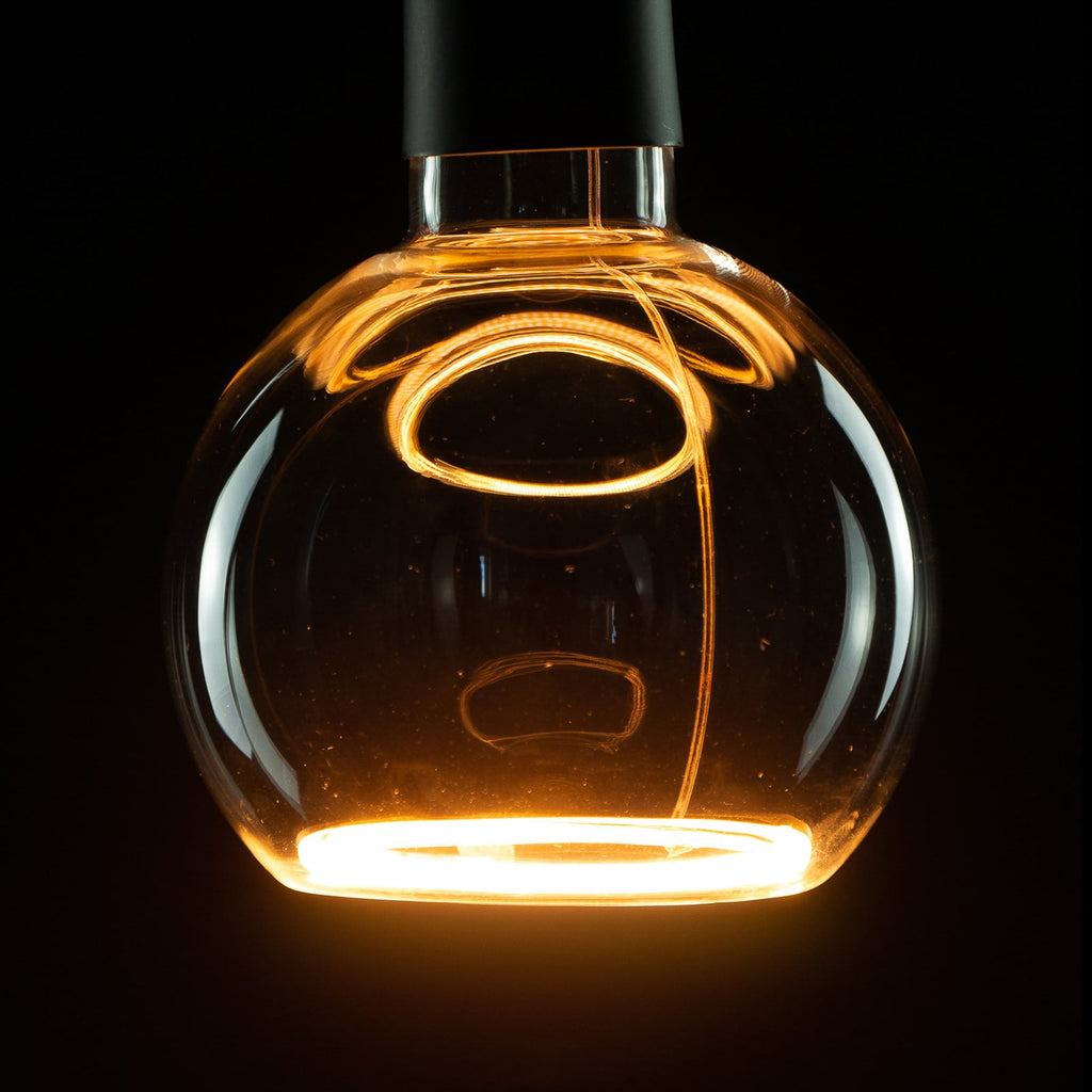 Detalj av LED globepære E27 4,5W 2200K dimbar klar Ø12,5 cm - SEGULA