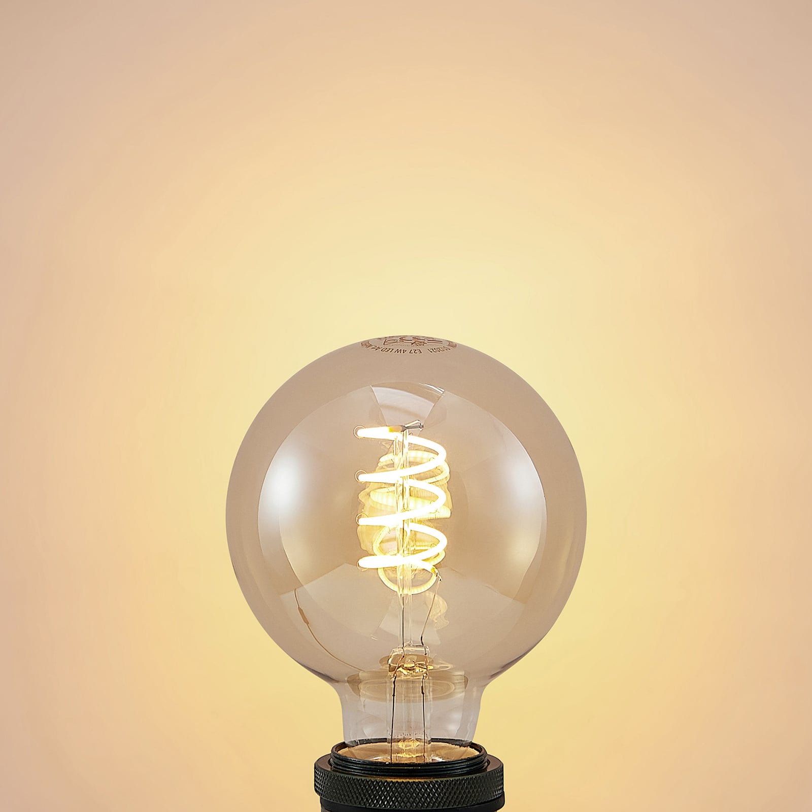 Detaljbilde av LED globepære E27 G95 4W 2700K amber dimbar
