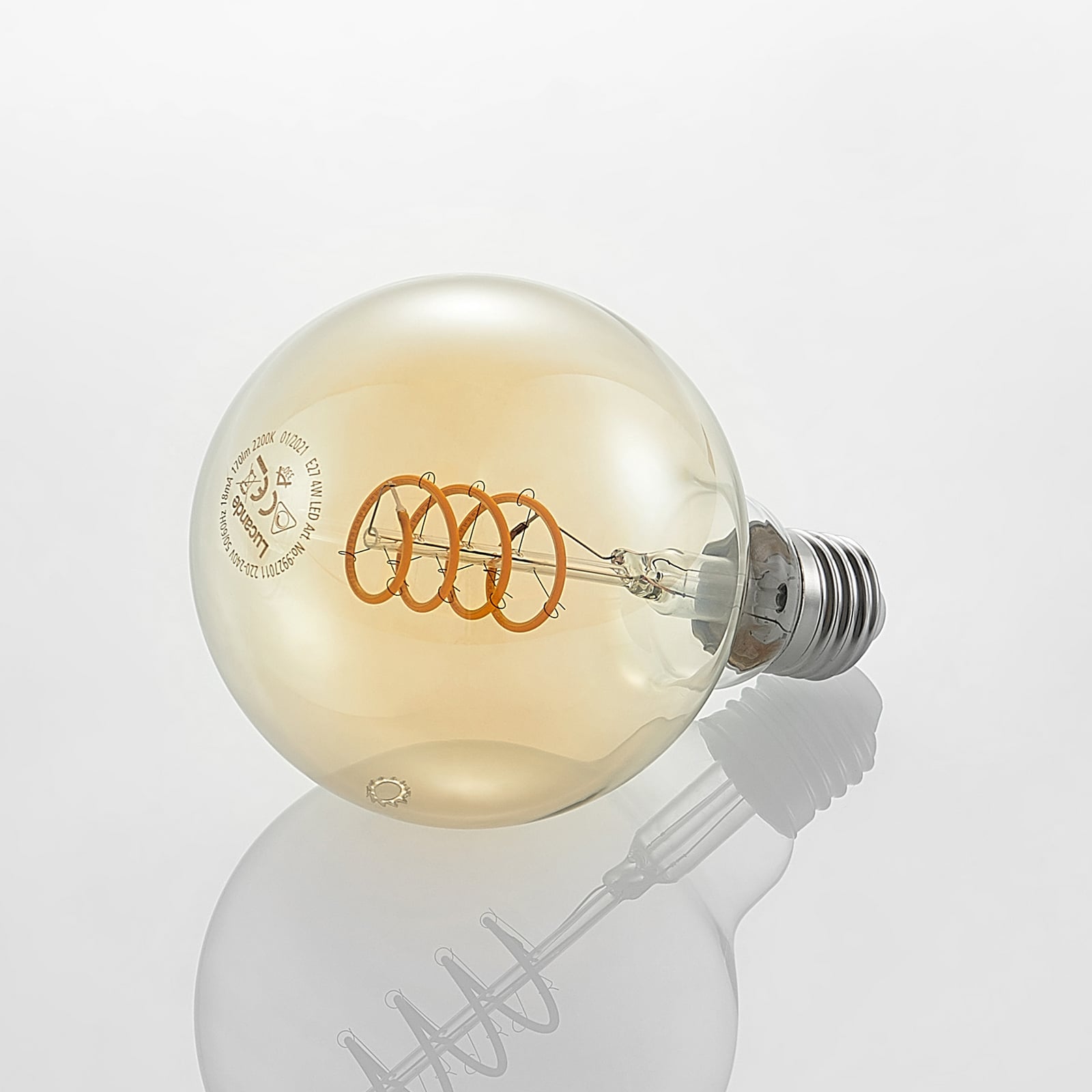 Montert LED globepære E27 G95 4W 2700K amber dimbar i lampe