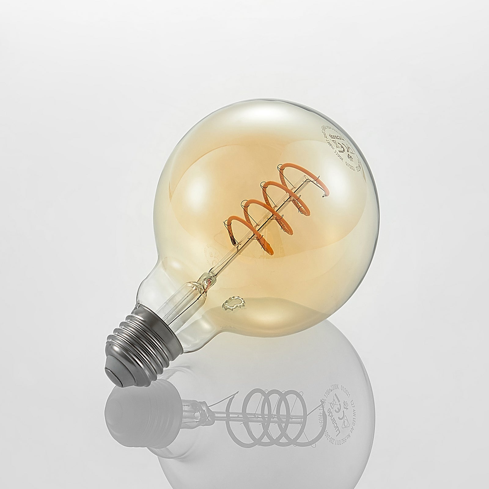 Sideprofil av LED globepære E27 G95 4W 2700K amber dimbar