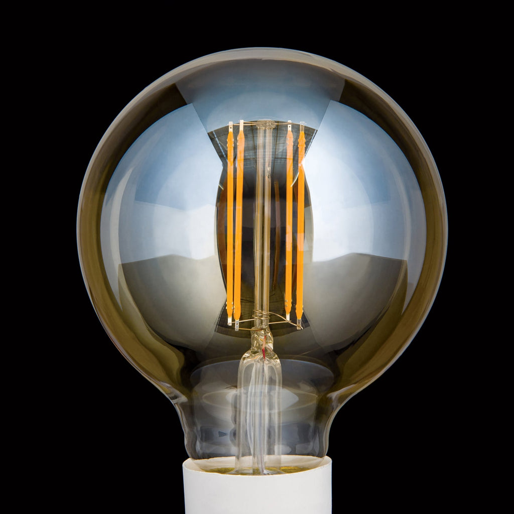 Detalj av LED globepære E27 G95 6W 2200K dimbar amber glass - ORION