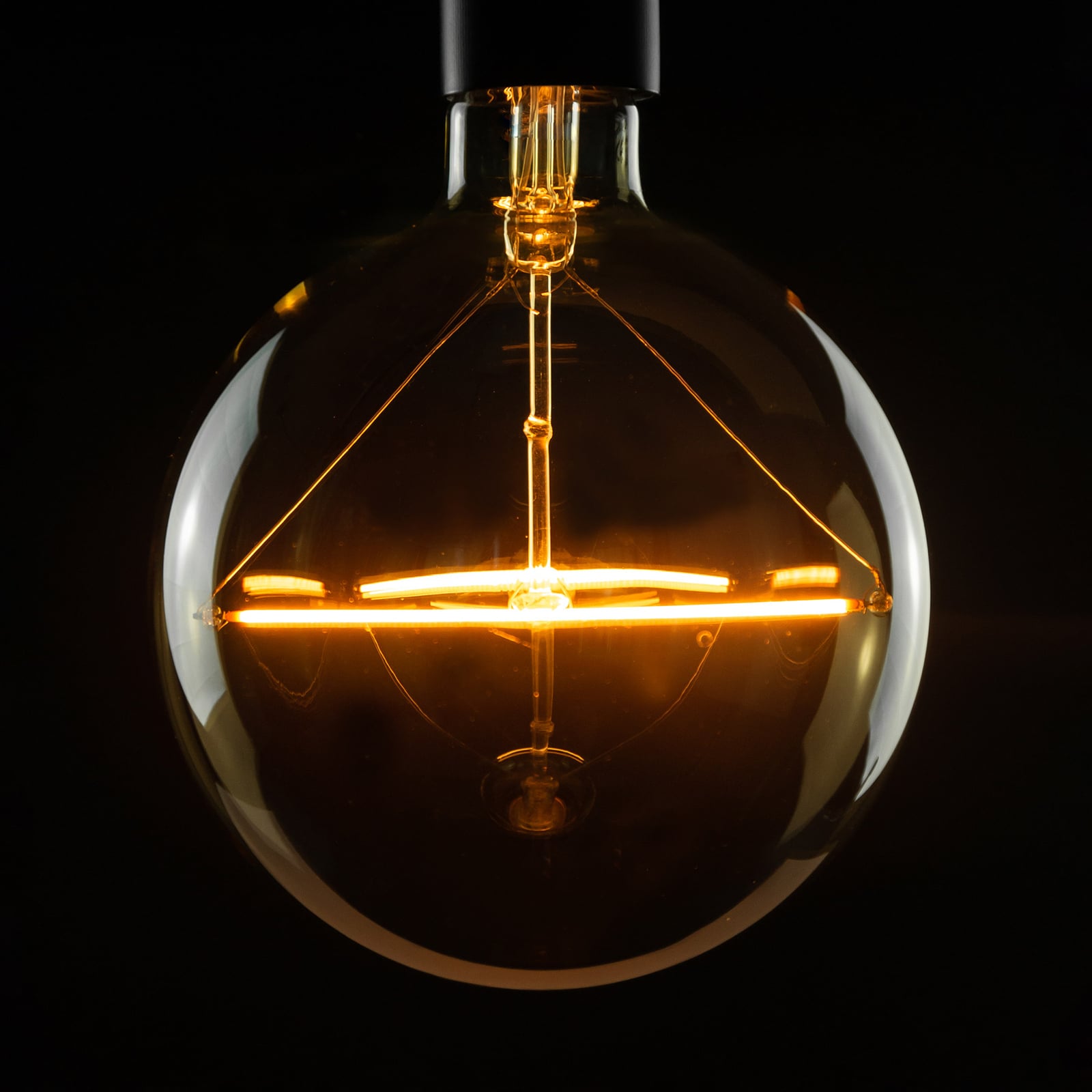 LED globepære G150 E27 5W dimbar klar 2200K Ø15 cm - SEGULA forfra