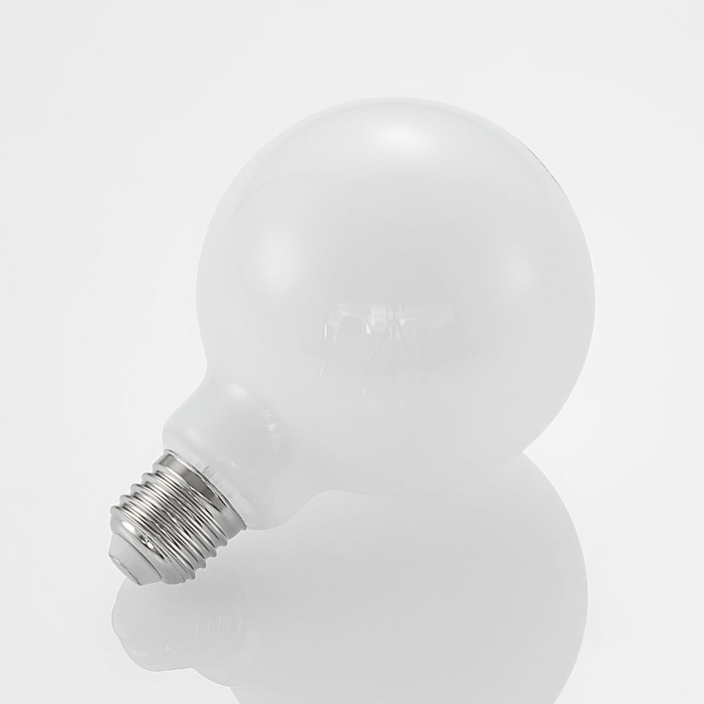 LED globepære G95 E27 8W 2700K dimbar opal detalj