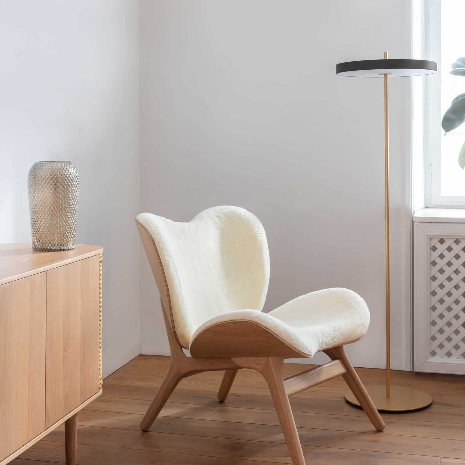 LED gulvlampe Asteria floor dimbar svart Ø43 cm med LED-panel