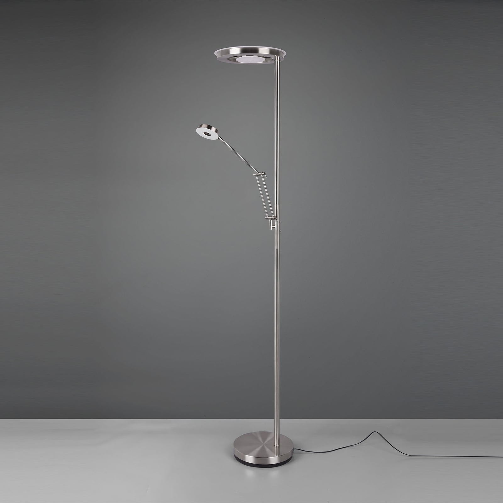 LED gulvlampe Barrie med leselys dimbar montert i stue