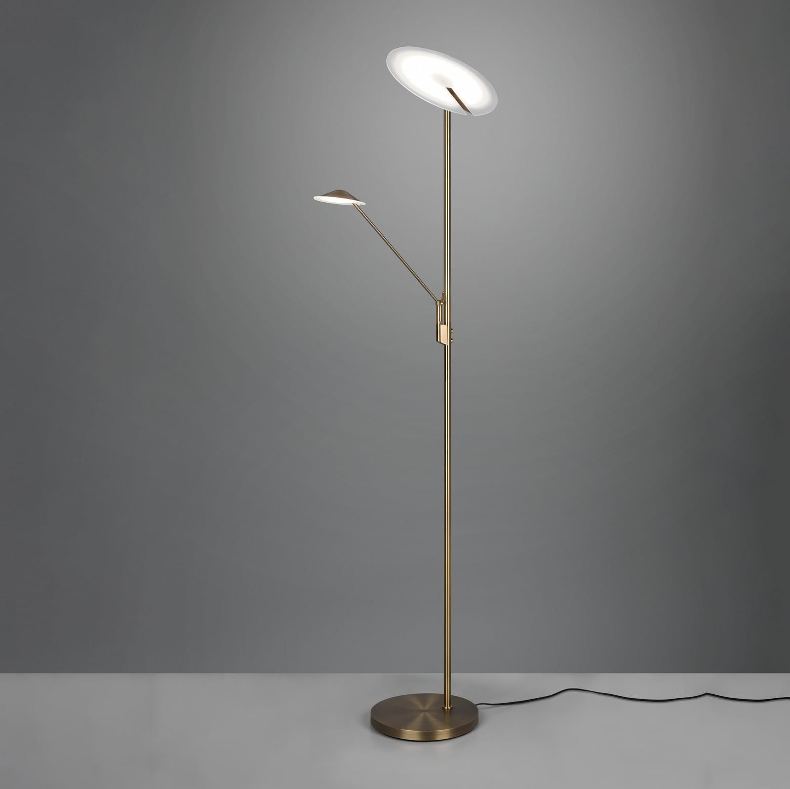 LED-gulvlampe Brantford med leselampe altmessing CCT dimmer kontroll