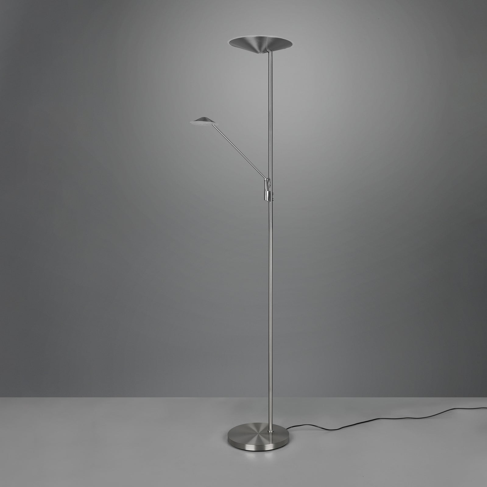 LED gulvlampe Brantford med leselampe matt nikkel USB-kabel og plugg